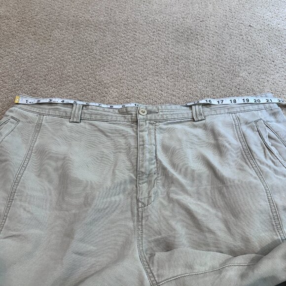 Tommy Bahama Cargo Shorts Relax Key Grip 9.5-inch Tan Flat Front Size 42 #TR808 - Picture 6 of 15